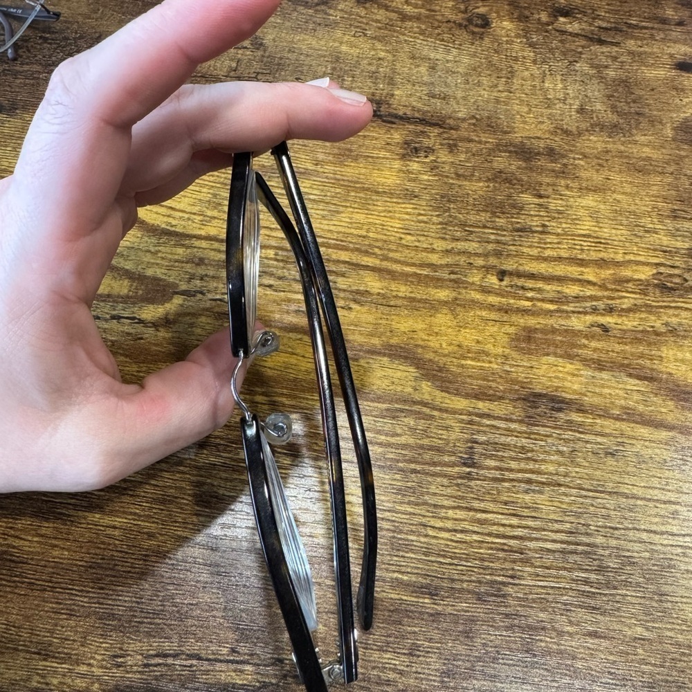RAYBAN Stylish Black and Silver Glasses - Picture 4 of 4